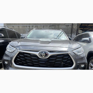Toyota Highlander XLE 2022 Gray
