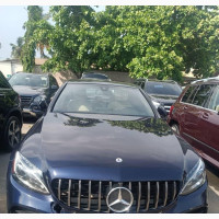Mercedes-Benz C300 2016 Blue