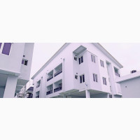 5bdrm Apartment in Lekki 1 for sale