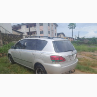 Toyota Avensis Verso 2.0 Petrol 2004 Silver