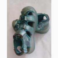Solid Kito Sandals for Children - Brand New