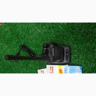 Baofeng Walkie Talkie with Earphones - Wireless Communication Device