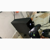 Xbox One - UK Used, 8 Offline Games, Wired Pad