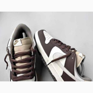Nike Sneakers Available in Various Sizes