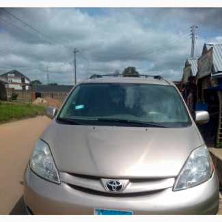 Toyota Voxy 2007 Gold