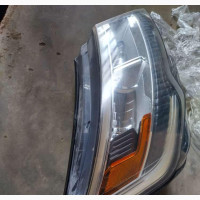 Head L Ford Explorer 2017