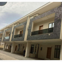 4bdrm Townhouse/Terrace in Chevron for Rent