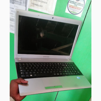 Laptop Samsung RV520 4GB Intel Core I3 HDD 500GB