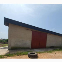 Warehouse Measuring 1000sqm in Commercial Environment