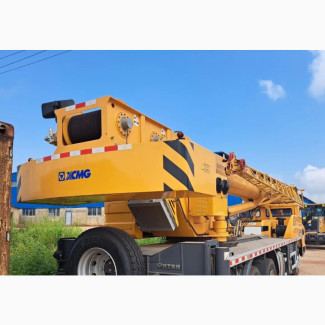 A Brand New XCMG 25tons and 50tons Mobile Cranes