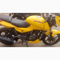 Bajaj Pulsar 220 F 2018 Yellow