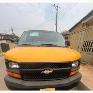 Chevrolet 3500 2003 Yellow