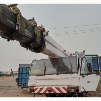 35 Tons Mercedes Motor Crane (Company Use)
