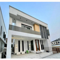 5bdrm Duplex in Chevron, Lagos Island (Eko) for sale