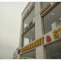 Very Strategic Located Shop, Office, Workshop in Wuse2
