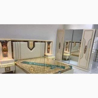 Imported 6x7 Bed With Mirror Console and 2 Side Drawers