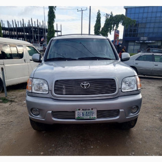 Toyota Sequoia 2004 Silver