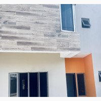 5bdrm Maisonette in Lekki for rent