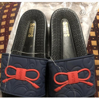 Hze Slip Ons