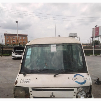 Mitsubishi Fuso Rosa 2000