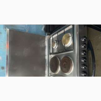 This a 6 Burner Gas Cooker
