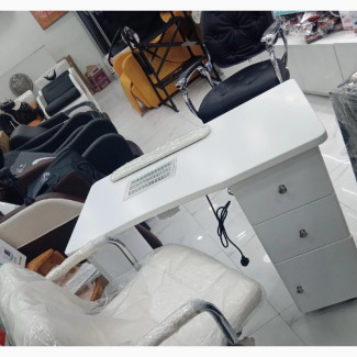 Nail Table With Chairs