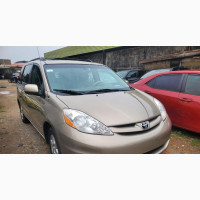 Toyota Sienna XLE 7 Passenger 2010 Gold