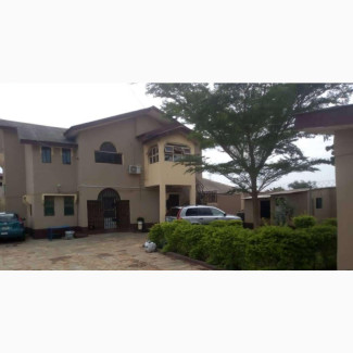 3bdrm Block of Flats in Poromosan Estate for Sale