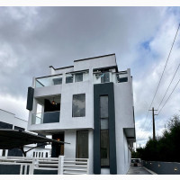 Furnished 6bdrm Duplex in Ikota for sale