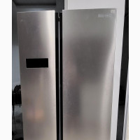 Like New Side-by-Side 496L Fridge - Scanfrost