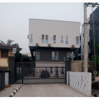 4bdrm Townhouse / Terrace in Avante Court, Yaba for rent