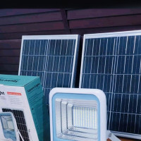 200w Solar Street and Resident Light