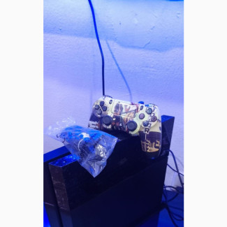 Mint Pre-Owned PS4 Console with Complete Accessories