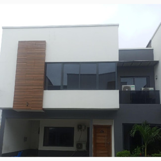 Furnished 4bdrm Townhouse / Terrace in Osapa London for rent