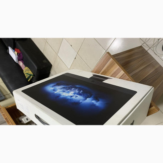 Brand New iMac Pro 27 5K Display 32GB RAM 1TB SSD Intel Xeon W Processor 3.2GHz