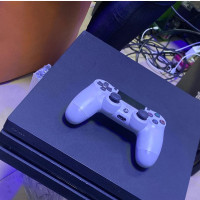 Playstation 4 Pro - London Used with Game
