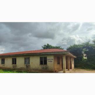 10bdrm Room Parlour in Lord Is Able Villa, Boripe for sale