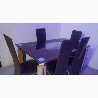 Home Interiors Dining Set - Stylish and Comfortable