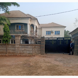2bdrm Block of Flats in Opposite Total, Gaduwa for rent