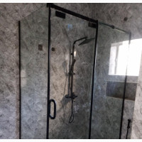 Brand New Master Shower Cubicle with Black Accessories
