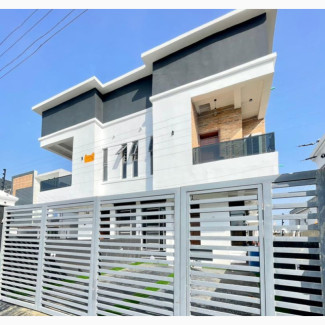 4bdrm Duplex in Off Lekki-Epe Expressway for Sale