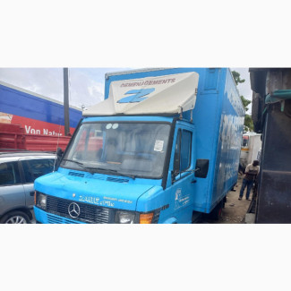 Mercedes Truck 410 Container Body