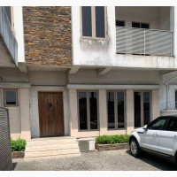 4 Bedroom Duplex With BQ for Office Use in Lekki Phase 1