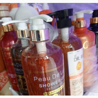 Peau Dr Lune Exfoliating Shower Gel