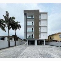 3bdrm Block of Flats in Victoria Island for sale