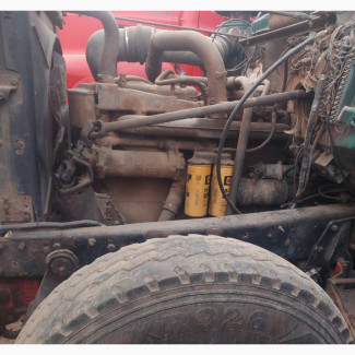Mack R Model Double Axle Ten Tyres With Camel Spring