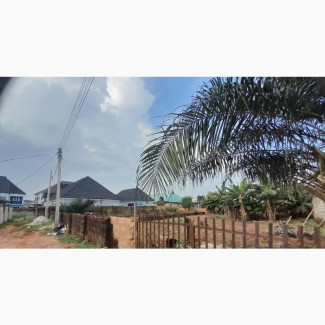 100x100 at Ogunwmenyin for Sale
