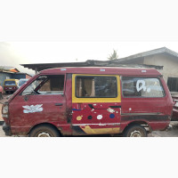 Nissan Vanette 1987 Red