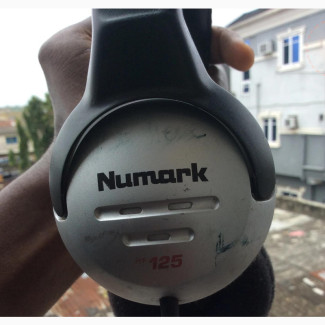 Numark HF125 | Ultra-Portable Professional DJ Headphones