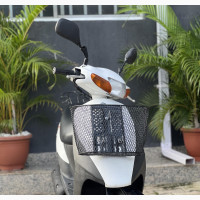 Suzuki Lets 2 Scooter - White 2006 Model